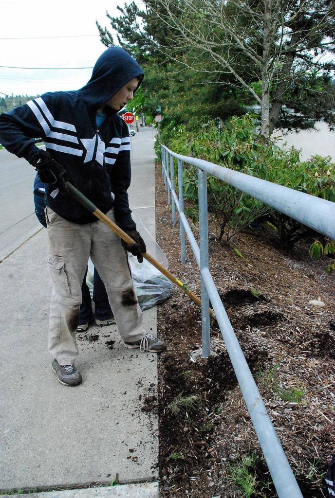 Community spring cleanup at Port Orchard parks
