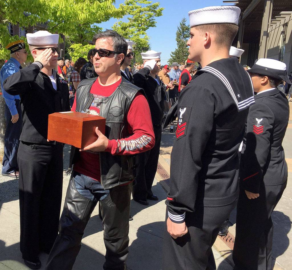 A soldier&rsquo;s remains are carried to a military farewell for its procession to Tahoma National Cemetery. Photo: Bob Smith | Kitsap Daily News