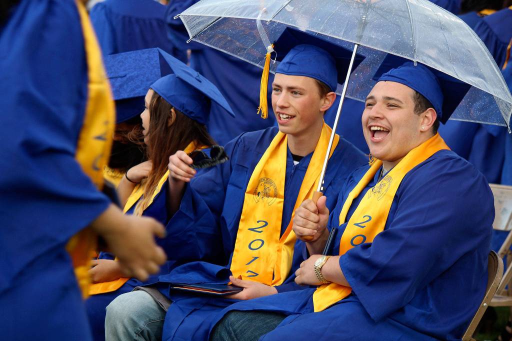 Rain can’t put a damper on Bremerton High School’s graduation ceremony