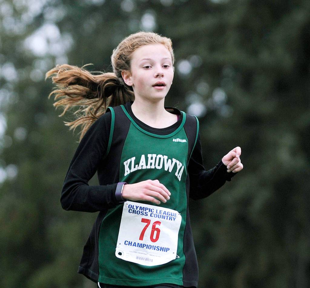 Klahowya freshman Rachel Newhard finished third in the Olympic League championship race. (Michael Dashiell/Sequim Gazette)