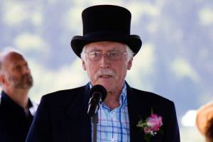 Poulsbo booster Bill Austin recovering from broken hip