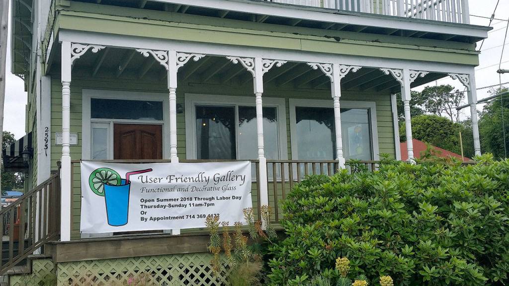 Outside of the Kingston Glass Gallery at the Old Kingston Hotel