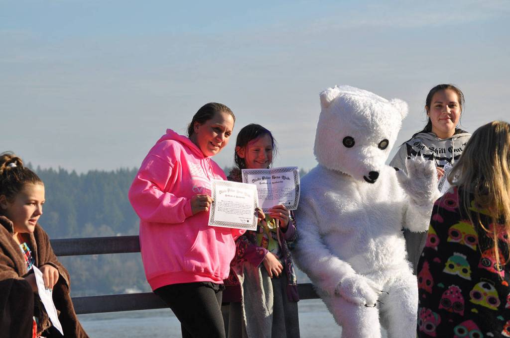 Gallery | Olalla Polar Bear Plunge 2019