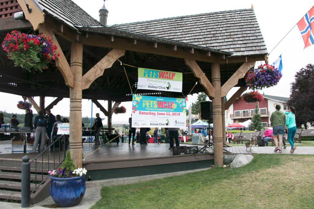 Poulsbo PetsWALK! exceeds goal, raises nearly $60,000