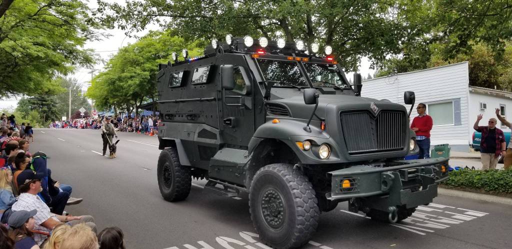 Kingston lets the flags fly