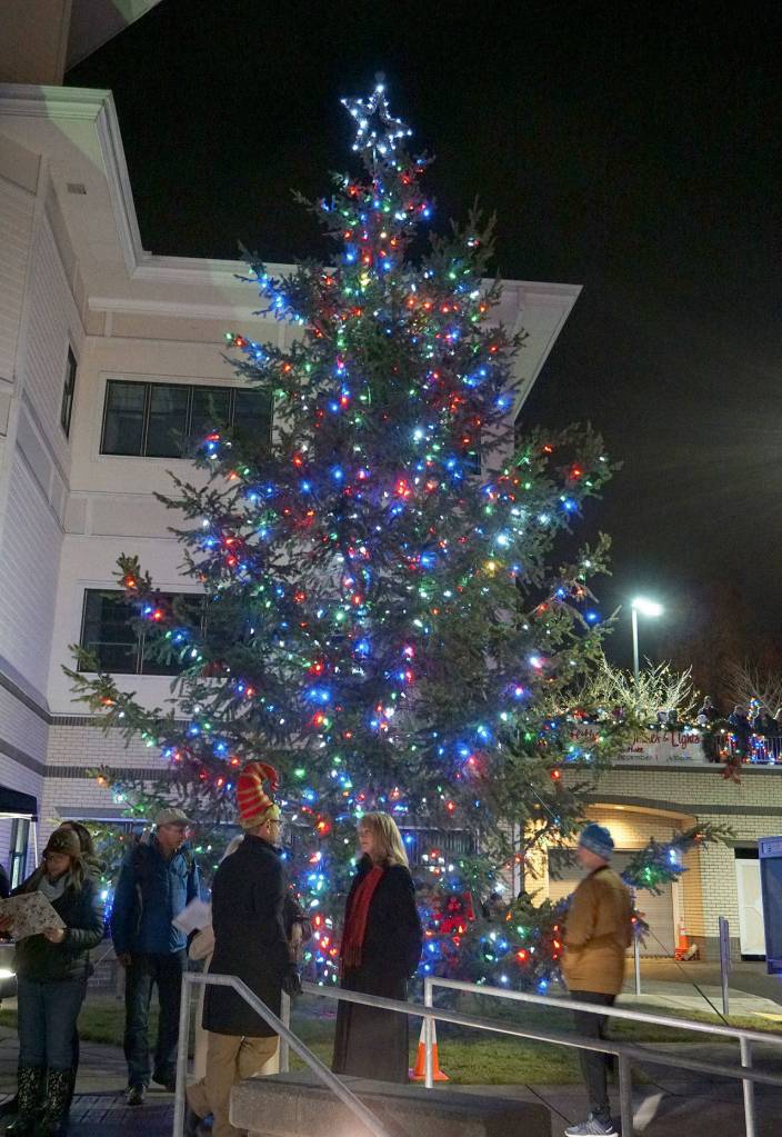 Port Orchards community Christmas tree is lit at the conclusion of the Festival of Chimes and Lights. (Bob Smith | Kitsap Daily News 2018)