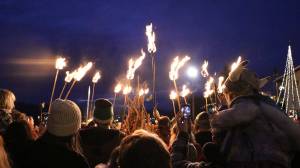 Poulsbo’s Julefest draws a crowd