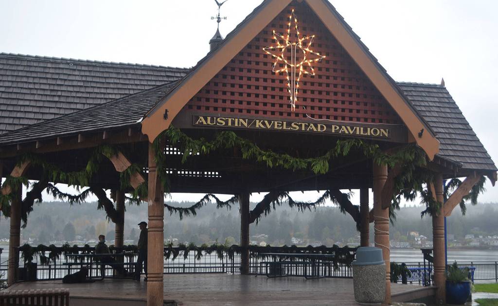 Even some Poulsbo parks have holidays lights and garland.