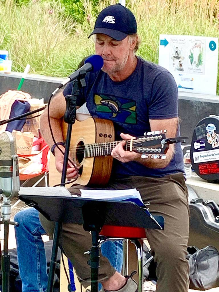 John Mellencamp tunes filtered the air at the Manchester Festival Saturday. (Bob Smith | Kitsap Daily News)