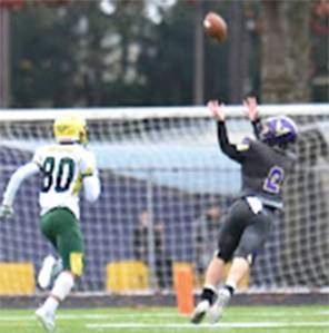 Logan Sloman catches a touchdown pass. Nancy Treder/File Photos