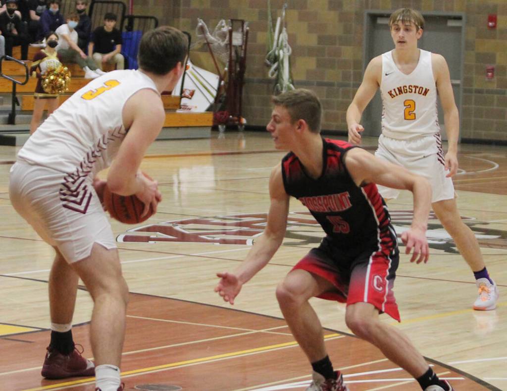 Carter Krantz (3) gets set to pass to teammate Caden Krantz (2).