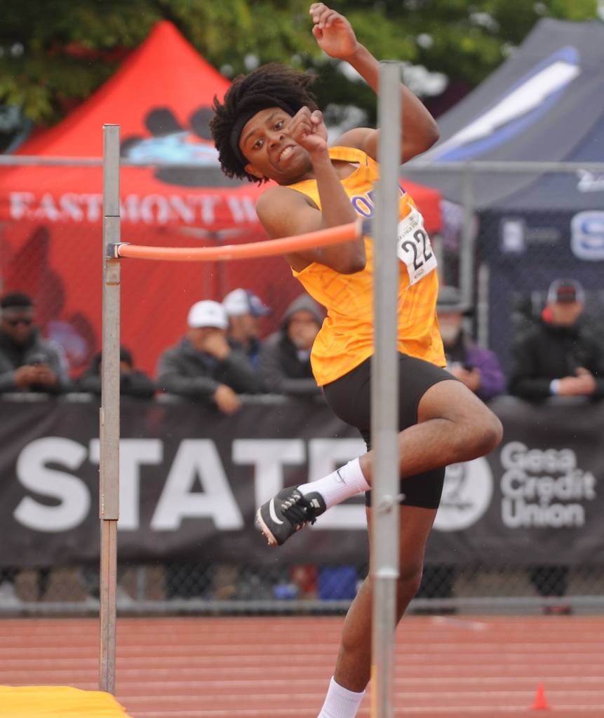 Jay Ashford-Downing approaches the high jump. Michael Dashiell/For the Kitsap Herald