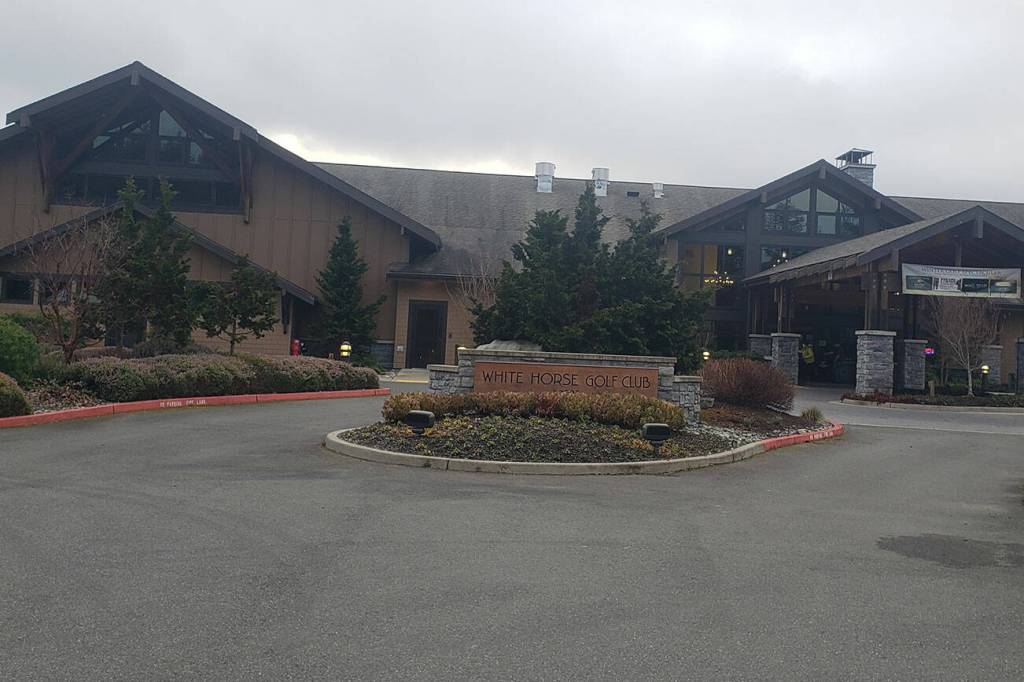 The entrance to White Horse Golf Club.