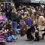 Vikings greet youngsters during the parade.
