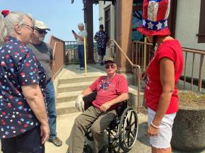 Vietnam veteran Art Ward thanks the drivers for bringing the decorated jeeps to them. Elisha Meyer/Kitsap News Group Photos