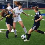 Nicholas Zeller-Singh/Kitsap News Group Photos
Kingston and Bainbridge battle to the final whistle.