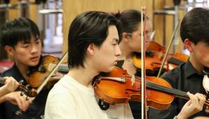 Elisha Meyer/Kitsap News Group photos
Violinists play music in the opening minutes of the SK Night of the Arts.