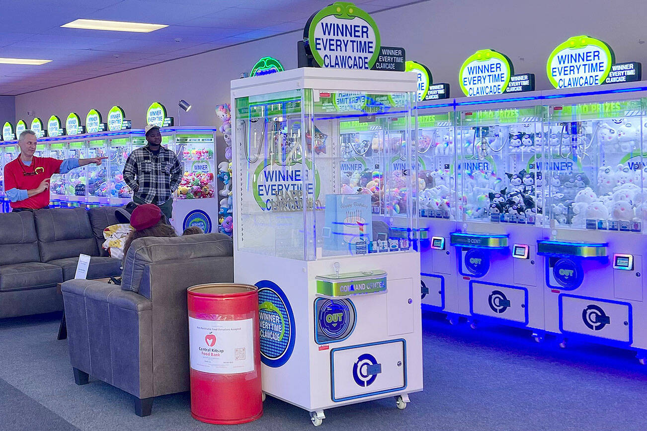 New Tokyo-style clawcade opens in Silverdale | Kitsap Daily News